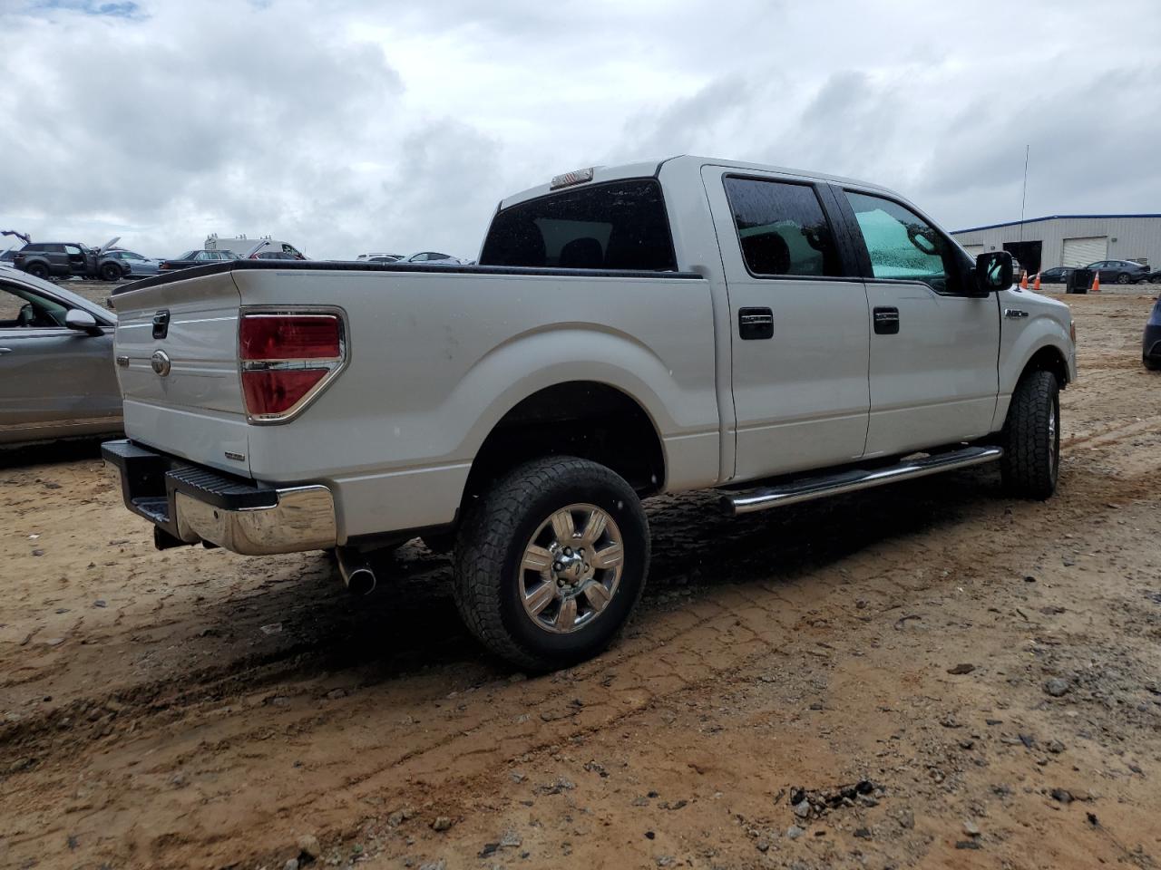 FORD F-150 SUPERCREW