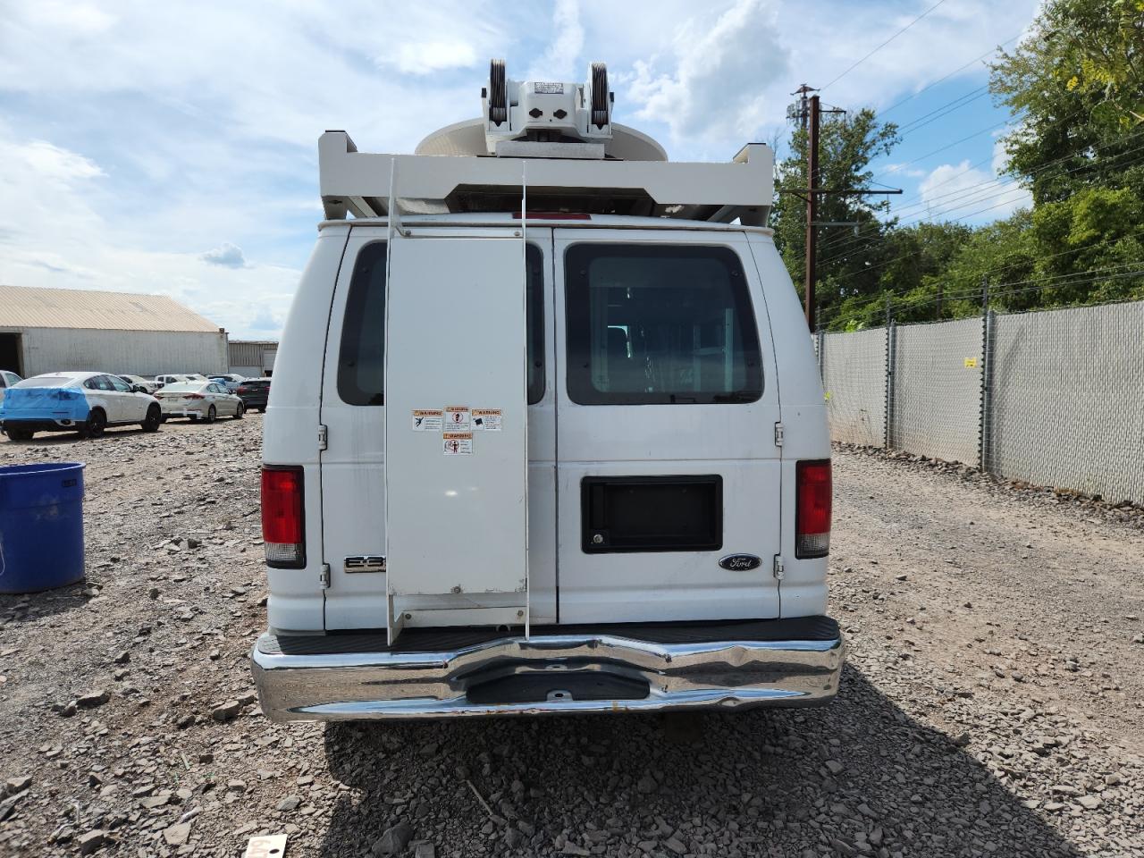 FORD ECONOLINE E350 SUPER DUTY VAN