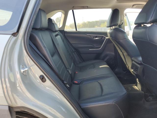 2020 TOYOTA RAV4 XLE P 2T3C1RFV7LW083184