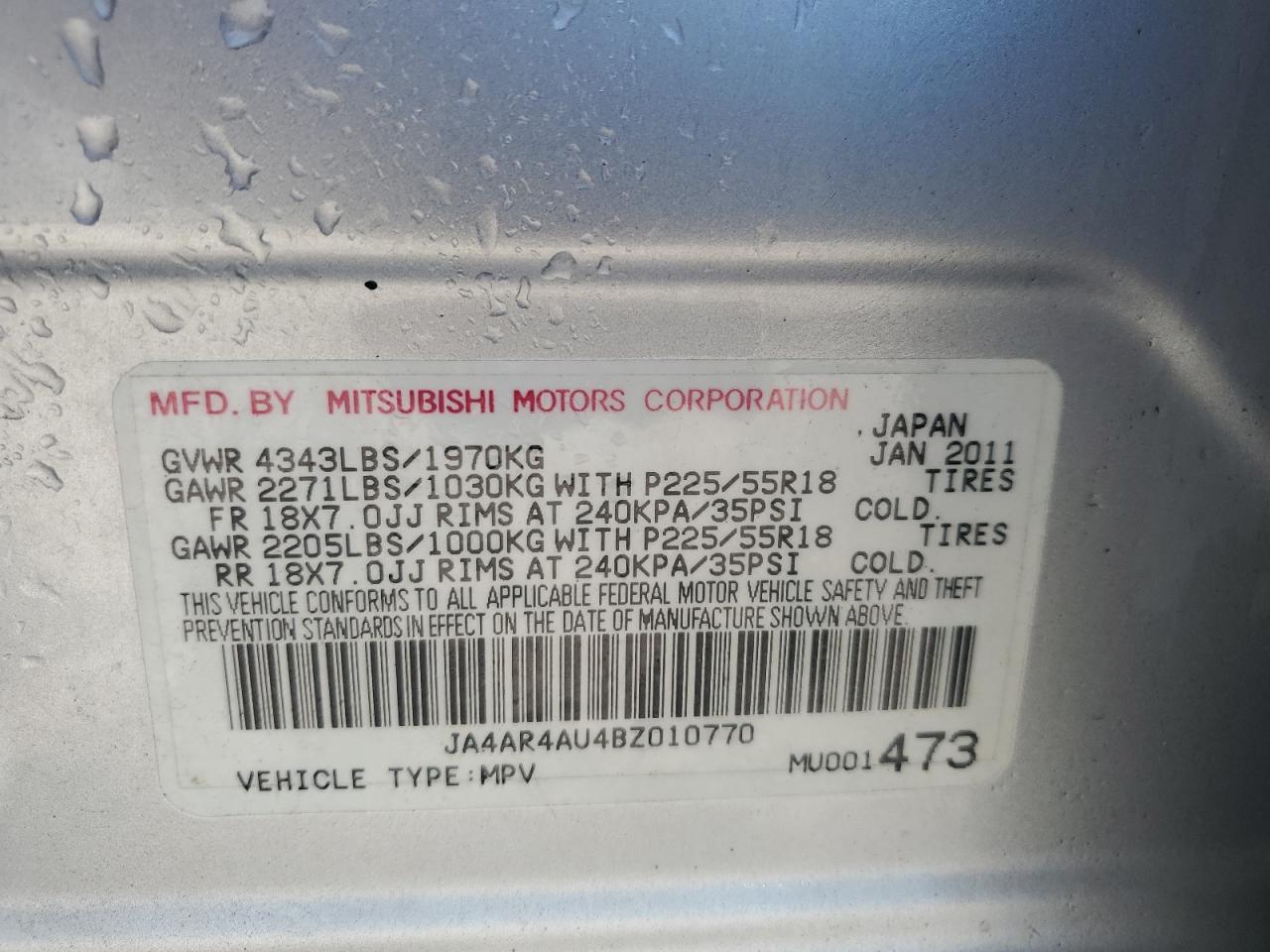 MITSUBISHI OUTLANDER SE