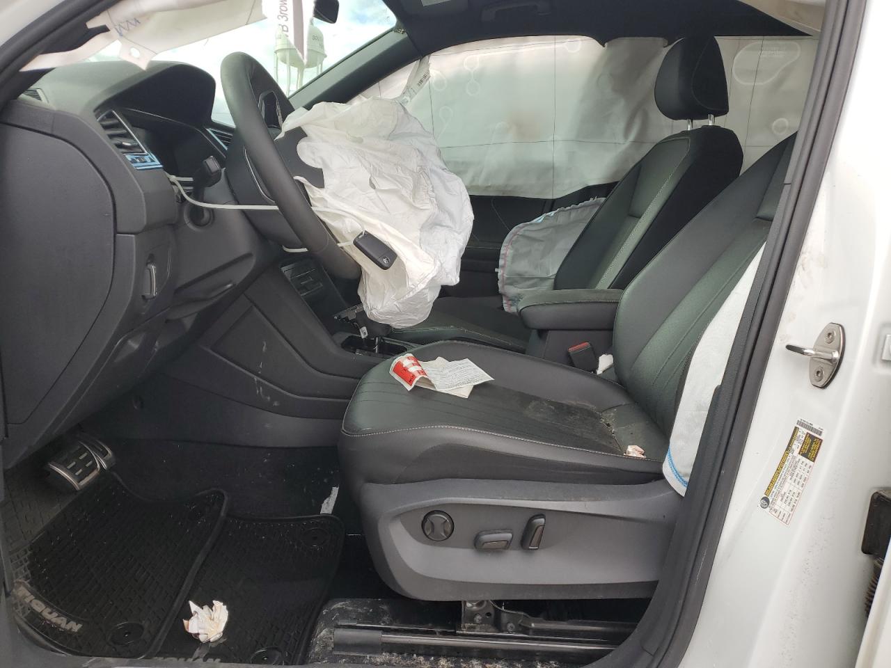 VOLKSWAGEN TIGUAN SE R-LINE BLACK