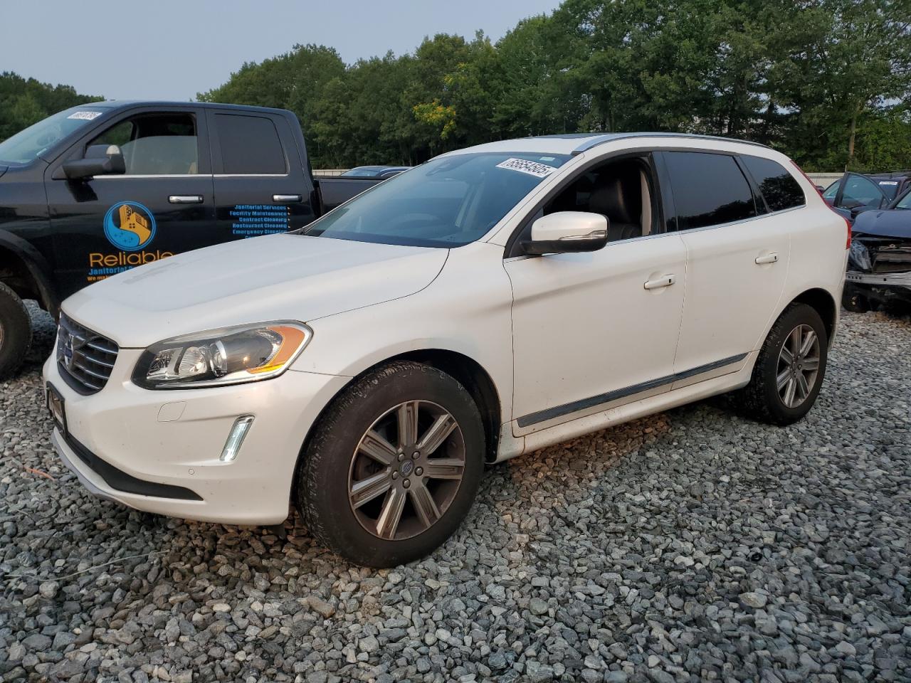 VOLVO XC60 T5 INSCRIPTION