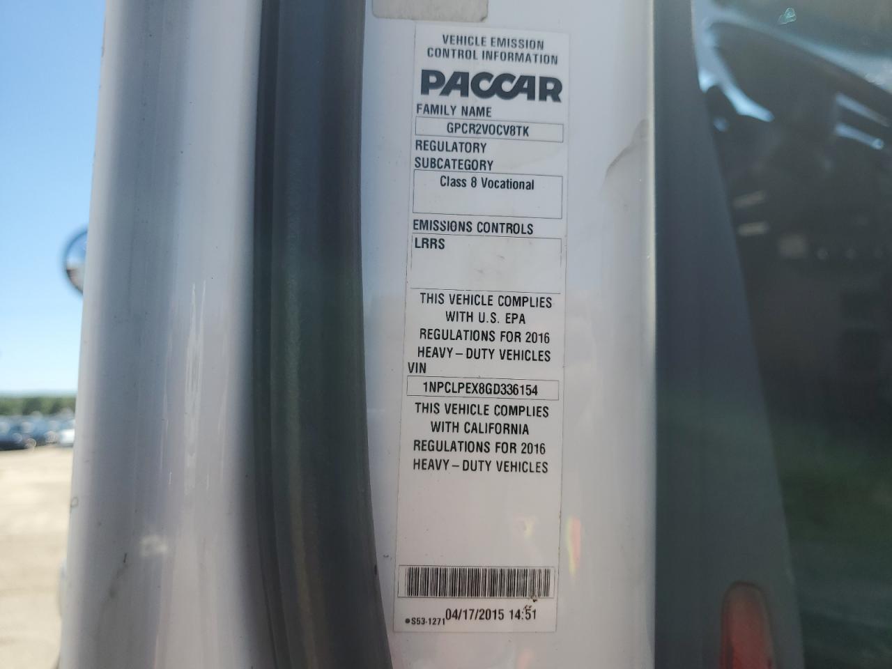 Lot #3237143976 2016 PETERBILT 567