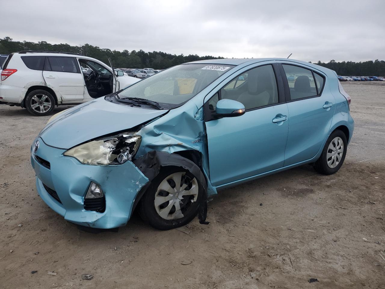 TOYOTA PRIUS C