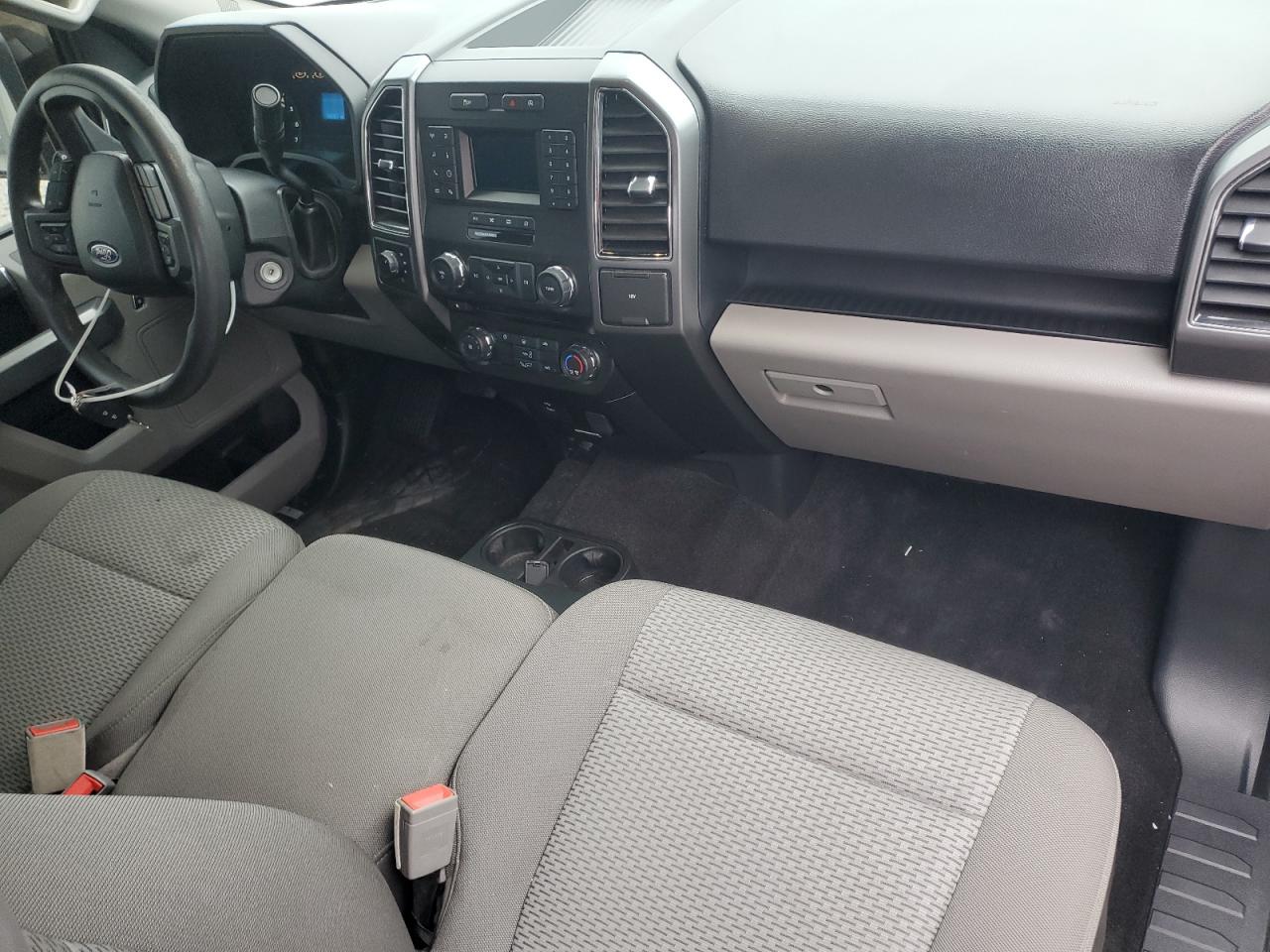 FORD F-150 SUPER CAB