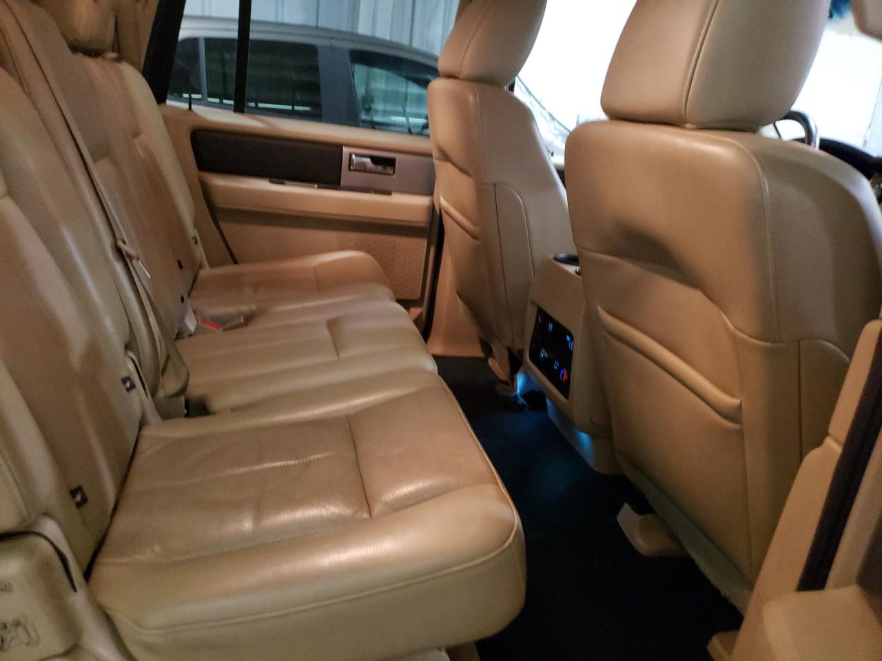 FORD EXPEDITION EL XLT