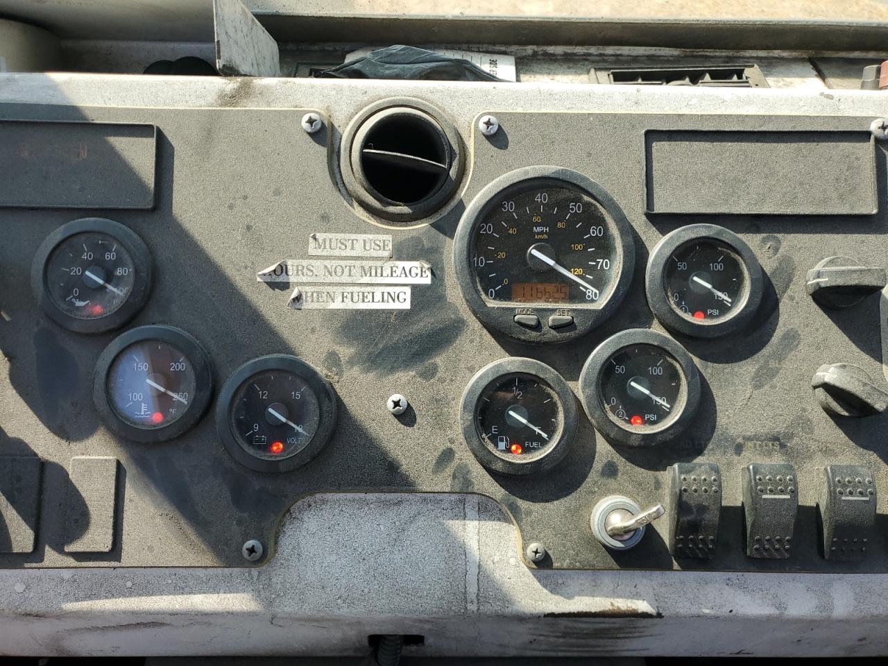 Lot #3296381720 2011 CAPACITY TJ5000