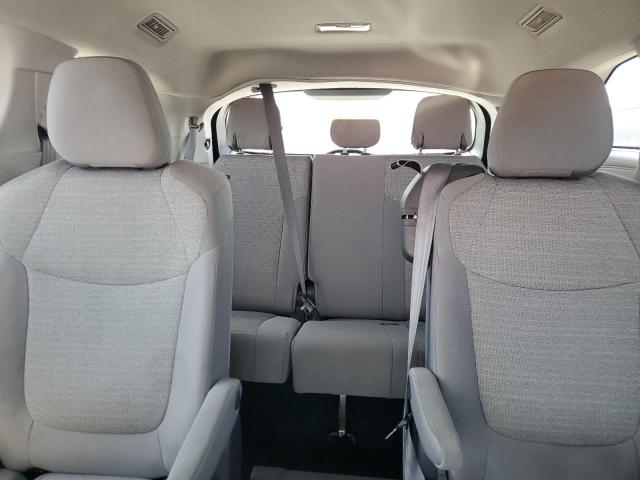 2021 TOYOTA SIENNA LE 5TDKRKEC7MS045212