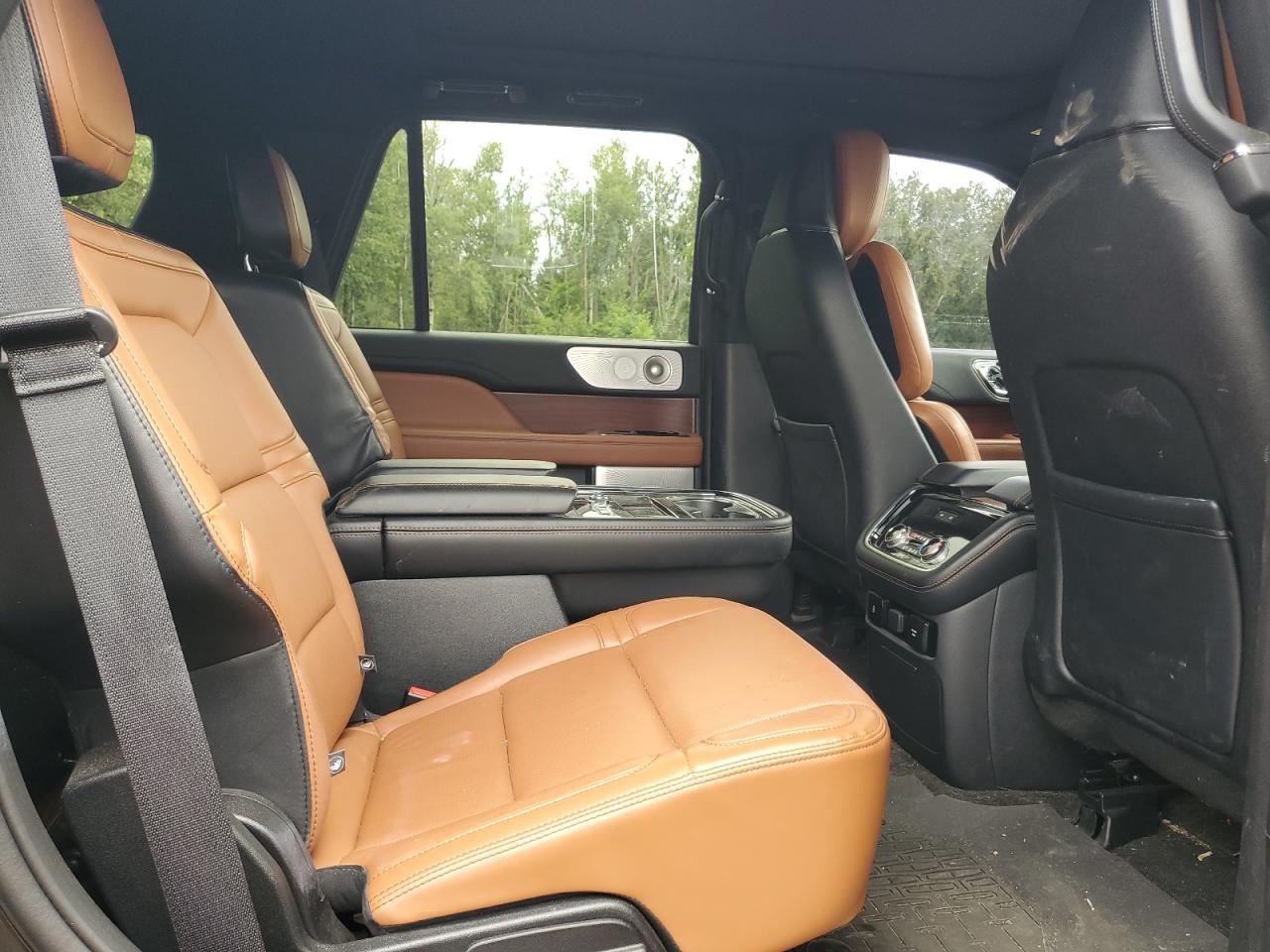 LINCOLN NAVIGATOR RESERVE