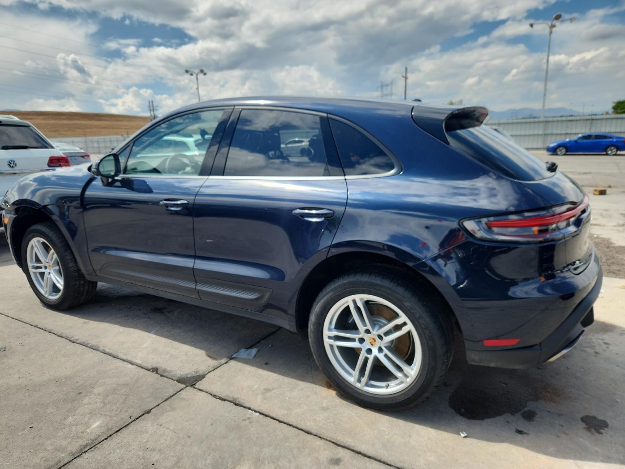 PORSCHE MACAN BASE