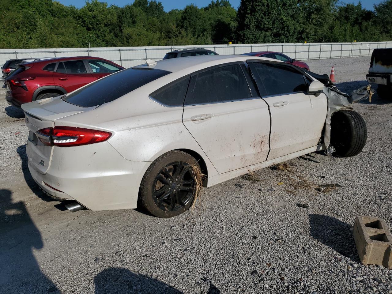 FORD FUSION SE