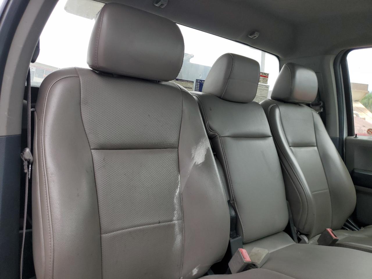 FORD F-550 SUPER DUTY