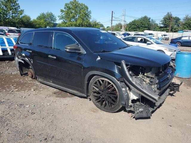 2018 TOYOTA HIGHLANDER SE 5TDJZRFH3JS816825