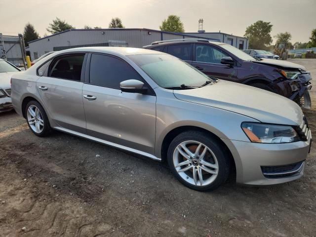 2013 VOLKSWAGEN PASSAT S - 1VWAP7A35DC064828