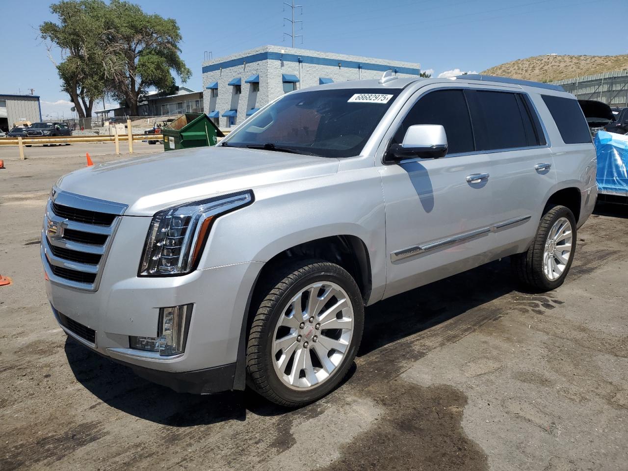 CADILLAC ESCALADE PREMIUM