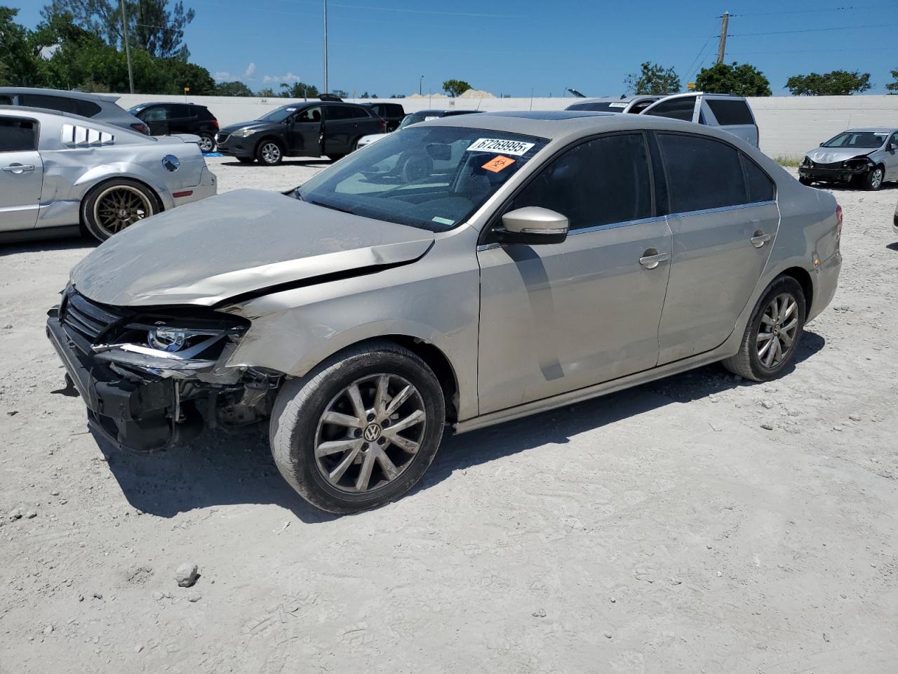 VOLKSWAGEN JETTA SE