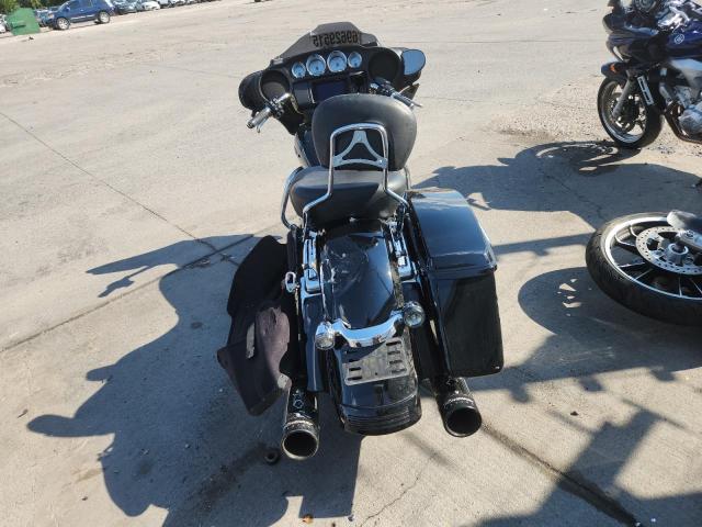 2022 HARLEY-DAVIDSON FLHX 1HD1KBC28NB615932