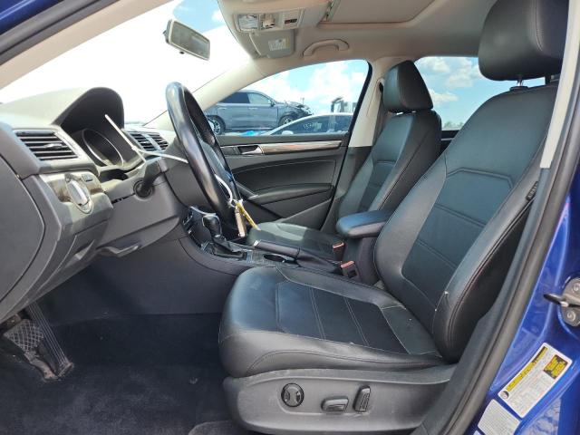 2017 VOLKSWAGEN PASSAT SE 1VWBT7A35HC077083