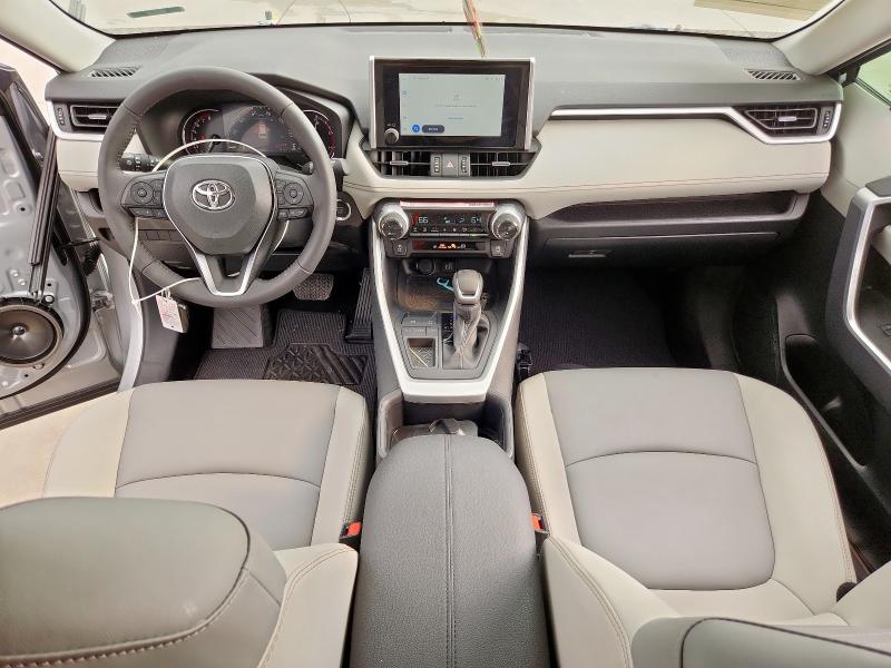 2025 TOYOTA RAV4 XLE P 2T3C1RFV0SW401886