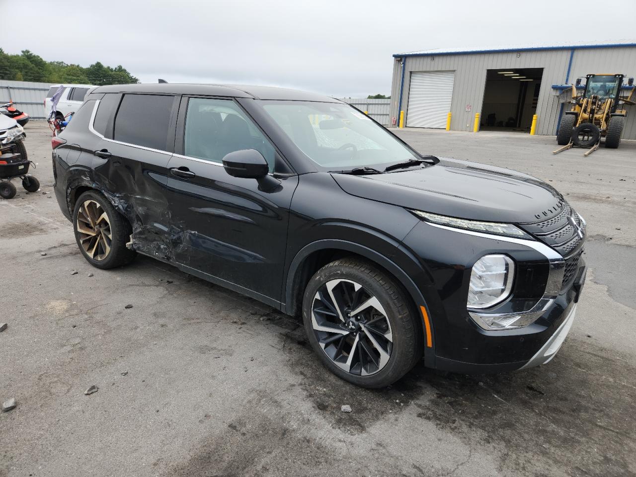 MITSUBISHI OUTLANDER SE