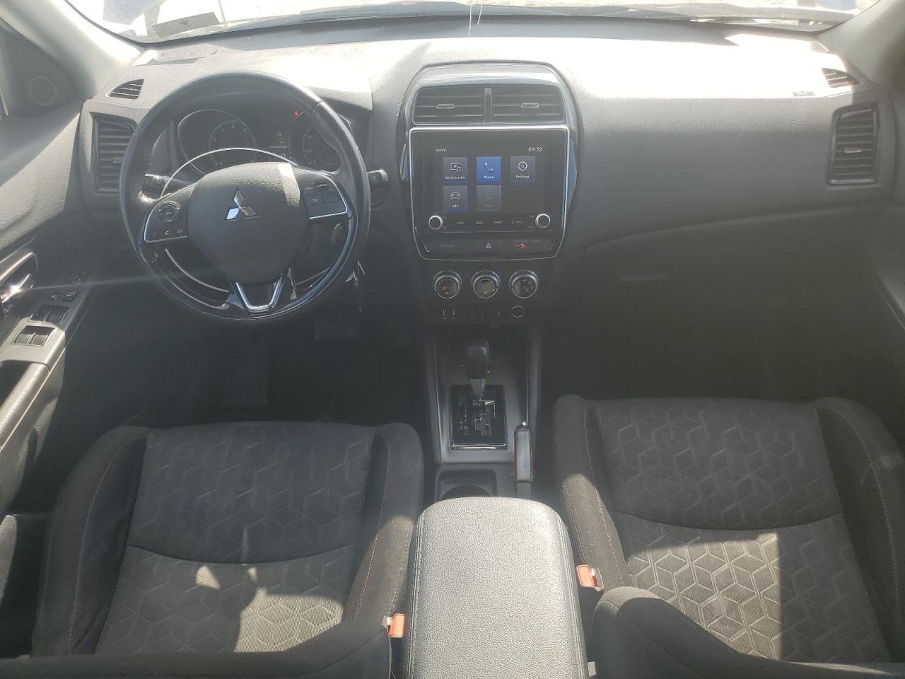 MITSUBISHI OUTLANDER ES