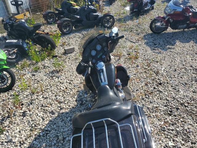 2010 HARLEY-DAVIDSON FLHTK 1HD1KEM13AB652890