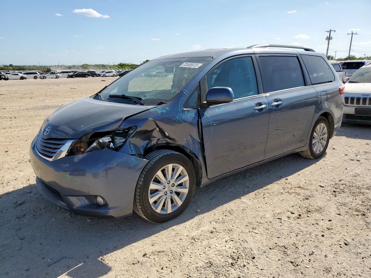 TOYOTA SIENNA XLE