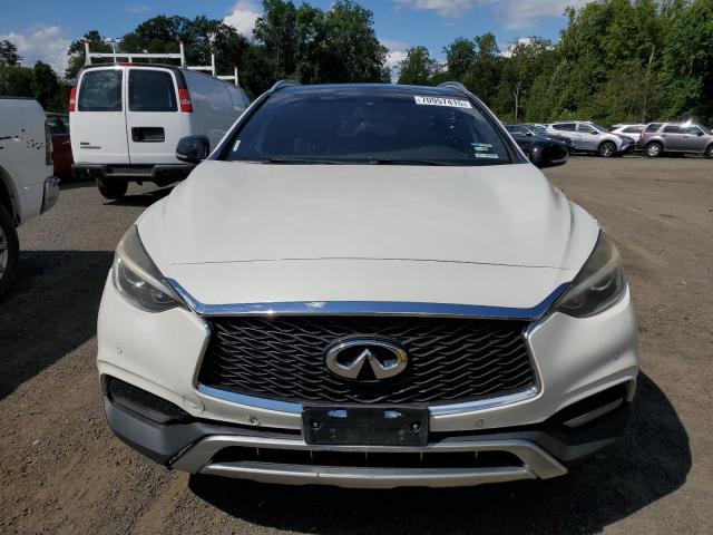 2018 INFINITI QX30 BASE SJKCH5CR3JA042166