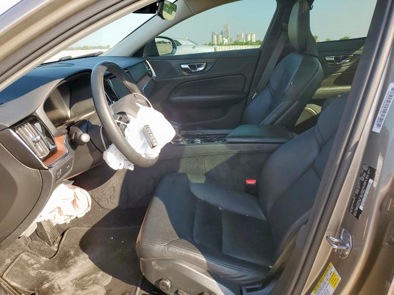 2021 VOLVO S60 T5 MOM 7JR102FK3MG092874