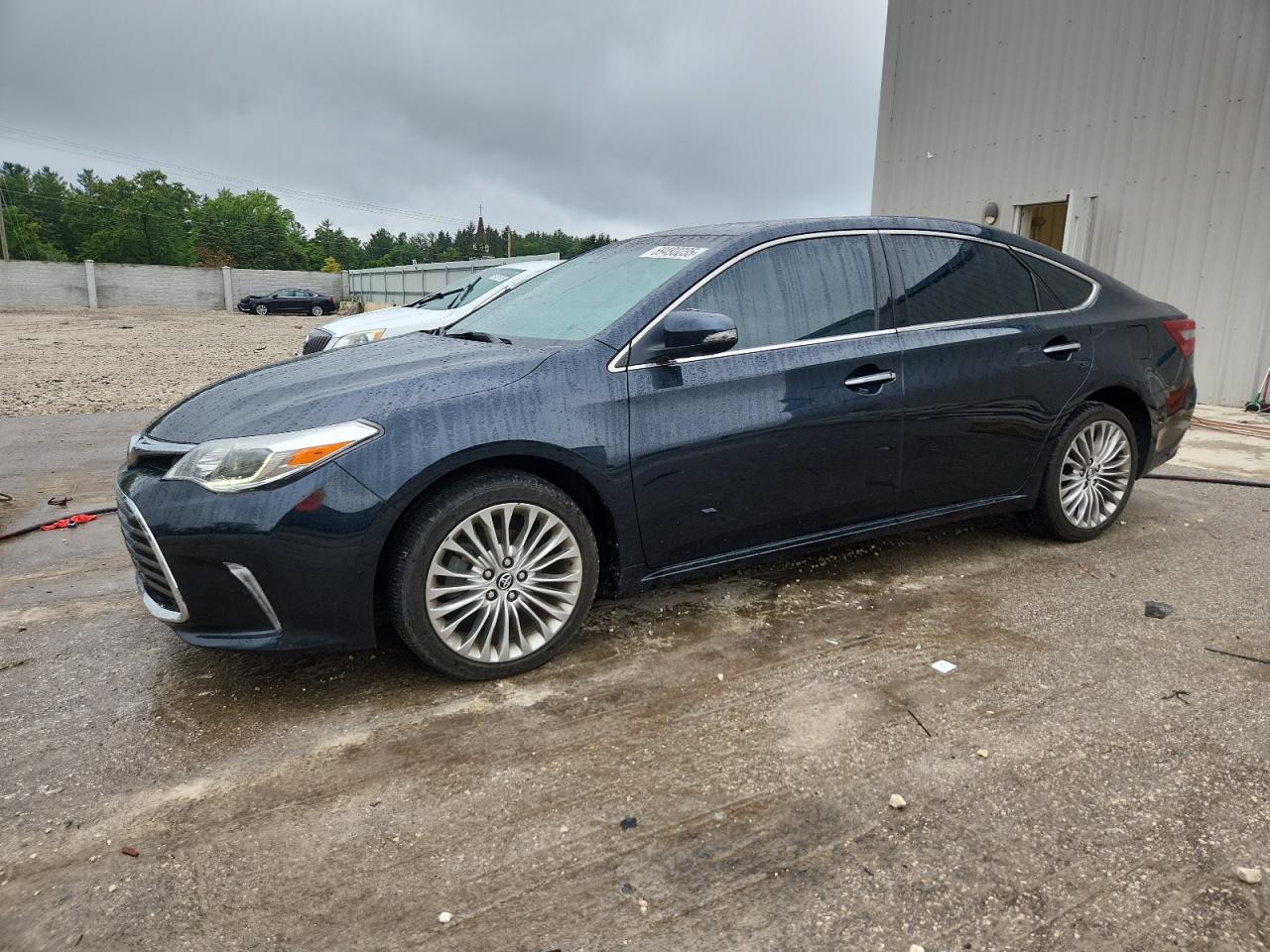 TOYOTA AVALON XLE