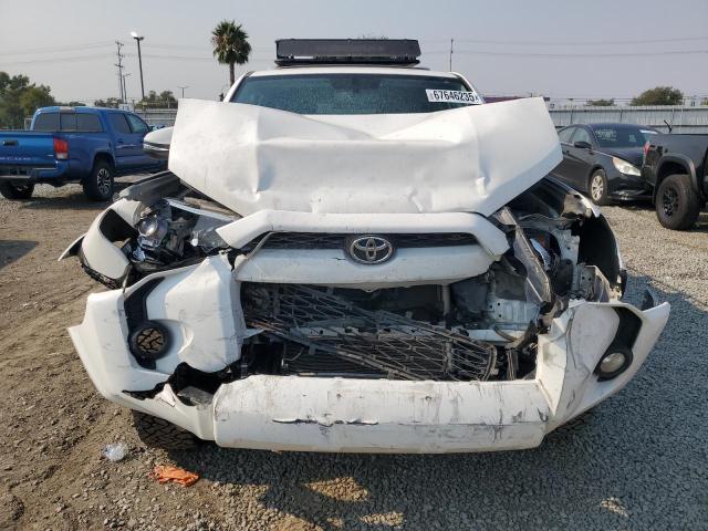 2018 TOYOTA 4RUNNER SR5 JTEZU5JR0J5185835