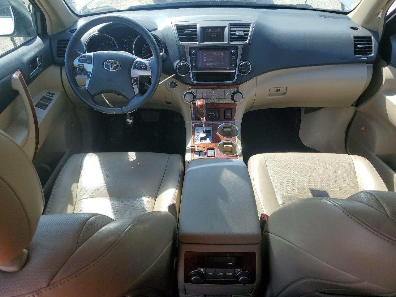 TOYOTA HIGHLANDER LIMITED