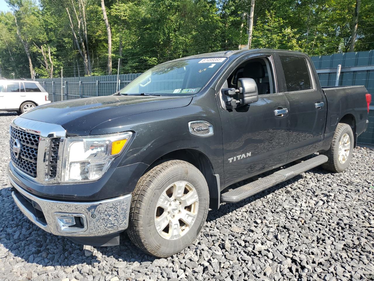 NISSAN TITAN SV
