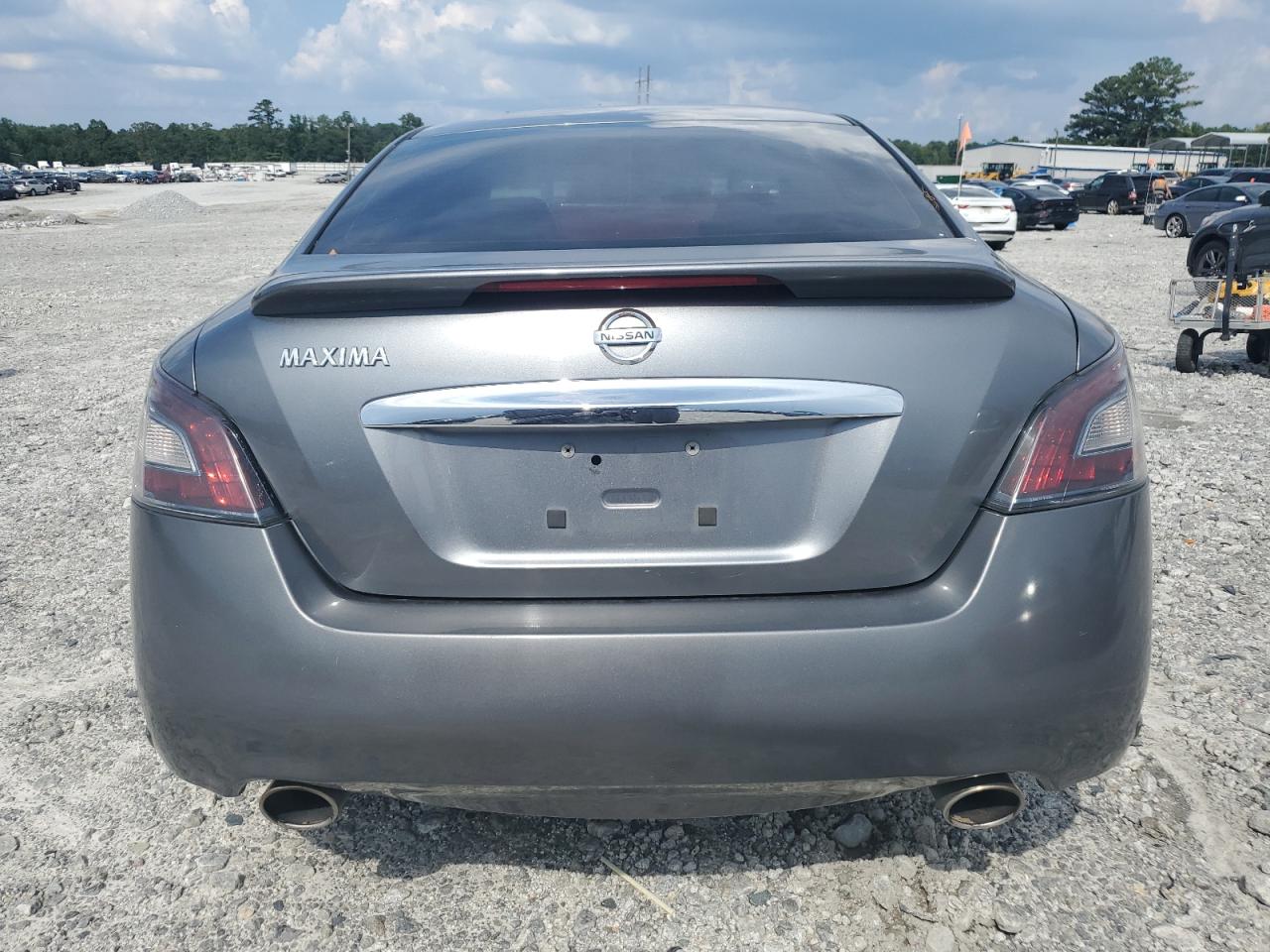 NISSAN MAXIMA S