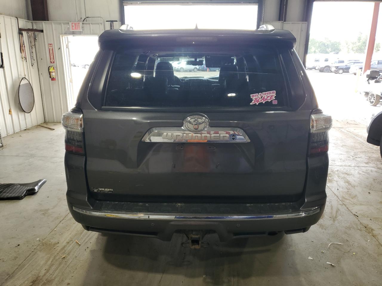 TOYOTA 4RUNNER SR5/SR5 PREMIUM