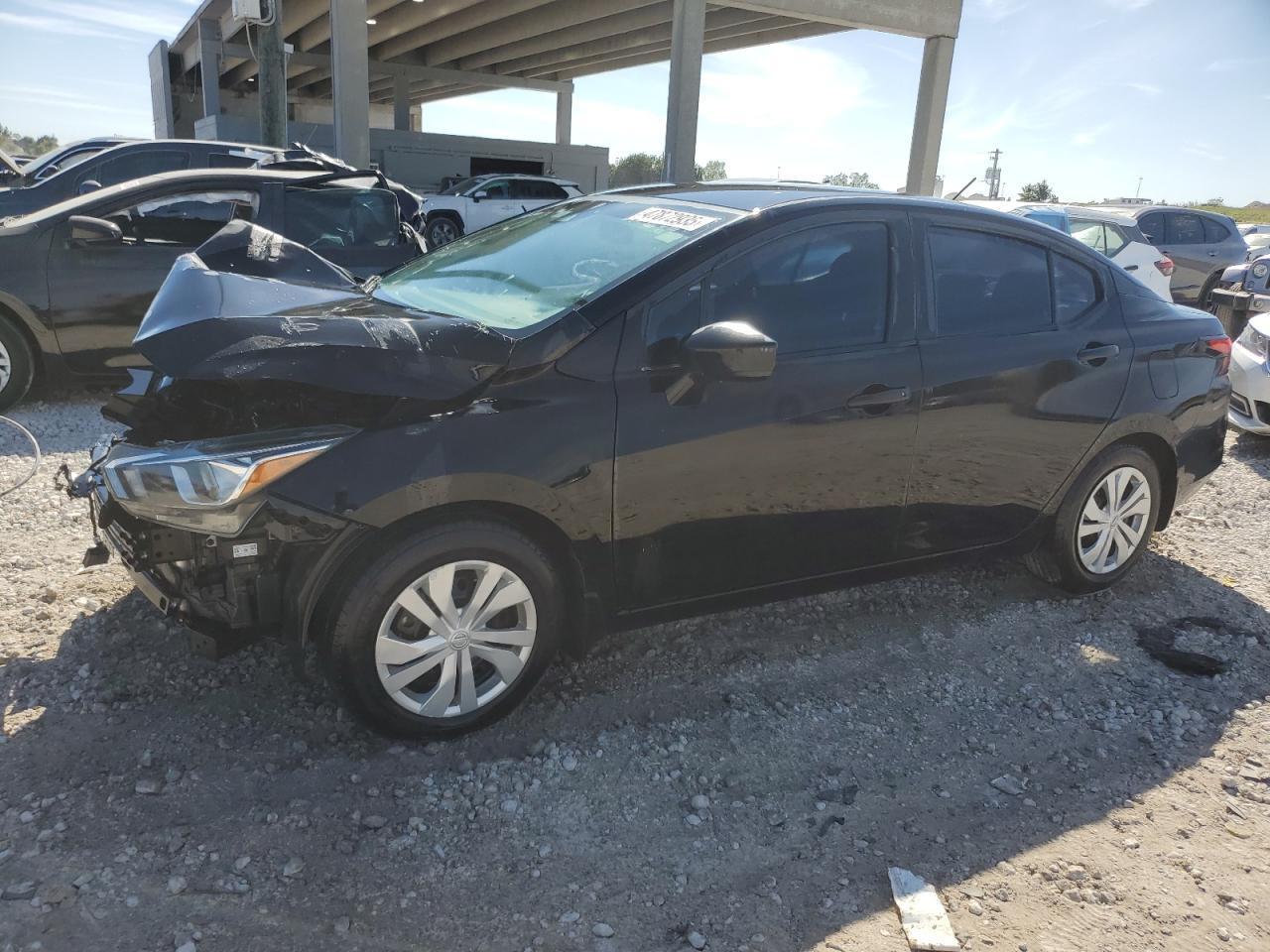 NISSAN VERSA S