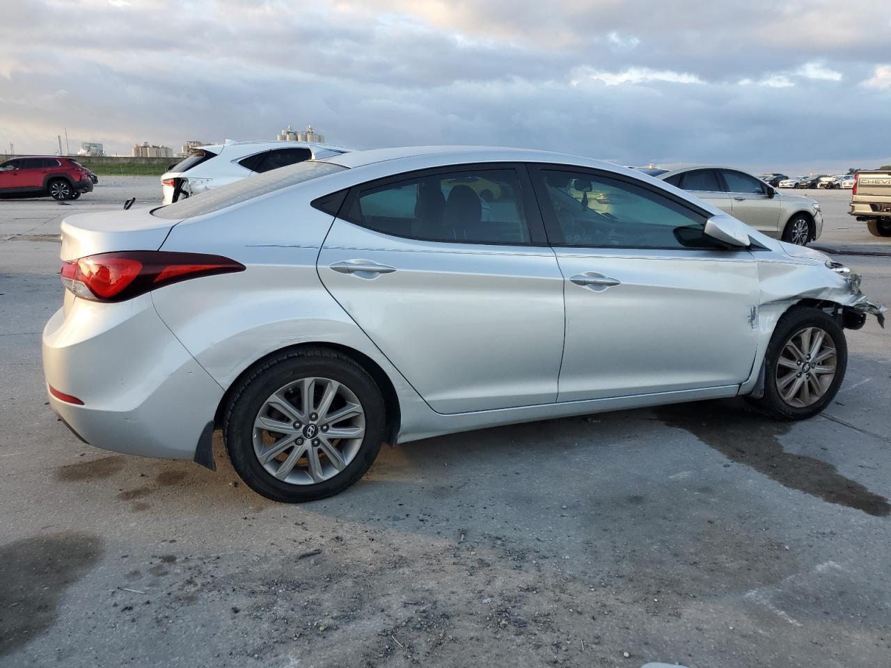 HYUNDAI ELANTRA SE