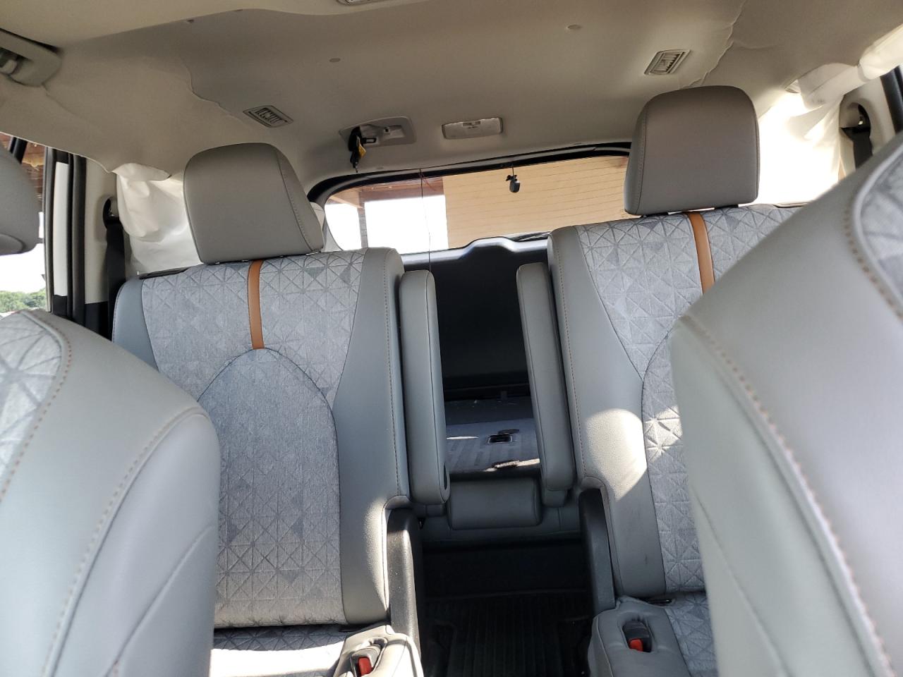 TOYOTA HIGHLANDER HYBRID XLE