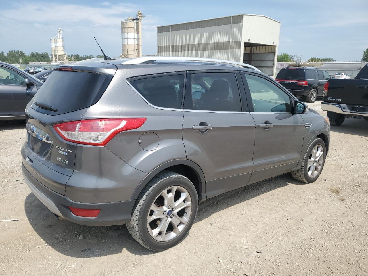 FORD ESCAPE TITANIUM