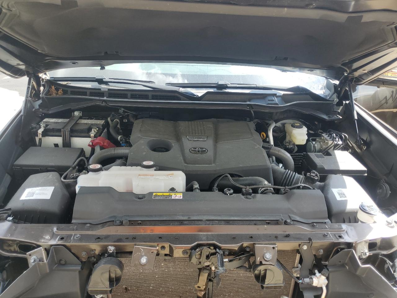 TOYOTA TUNDRA CREWMAX PLATINUM