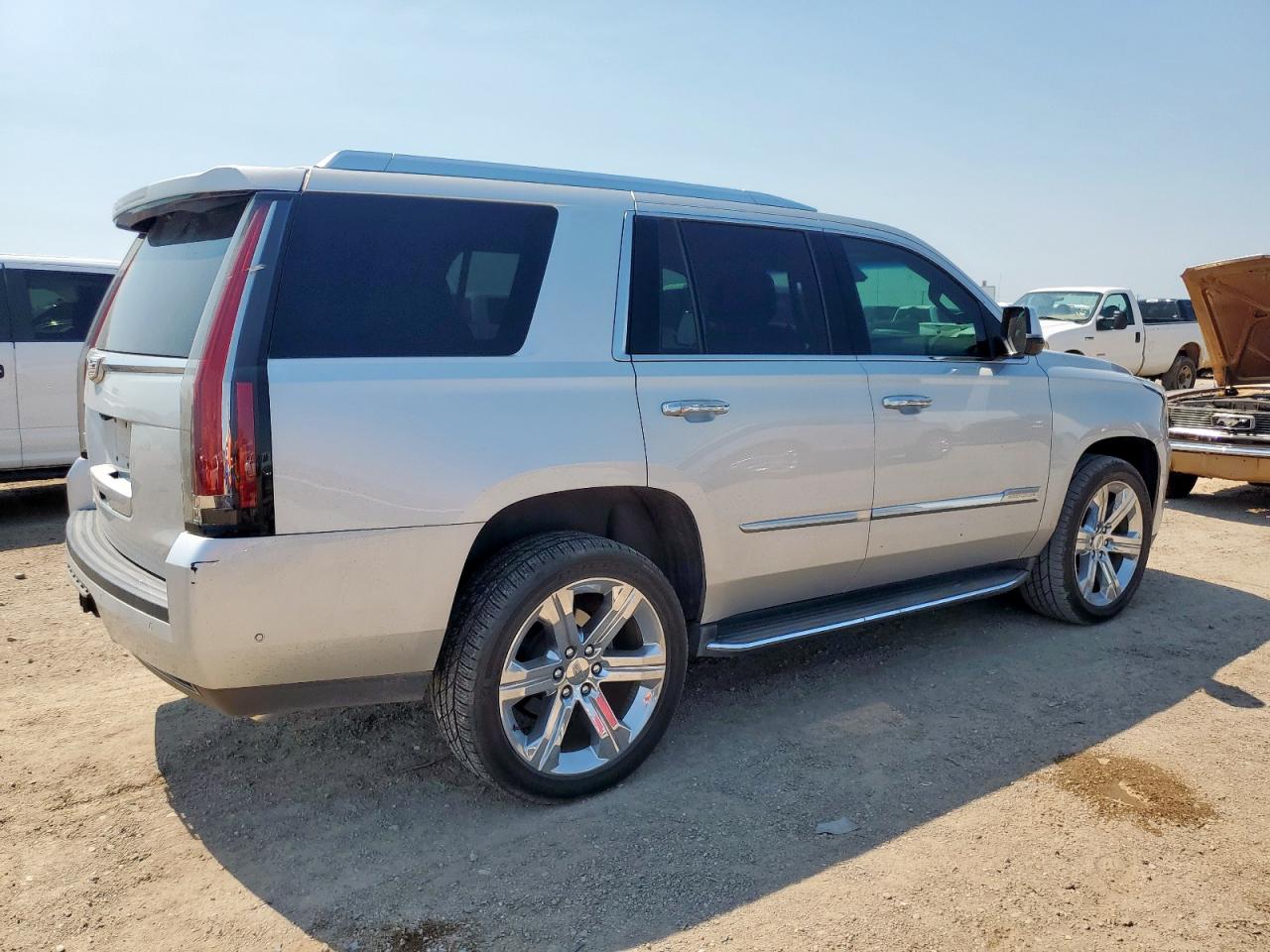 CADILLAC ESCALADE PREMIUM LUXURY