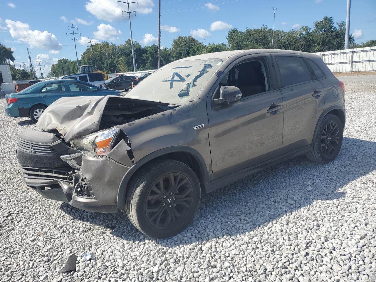 MITSUBISHI OUTLANDER ES