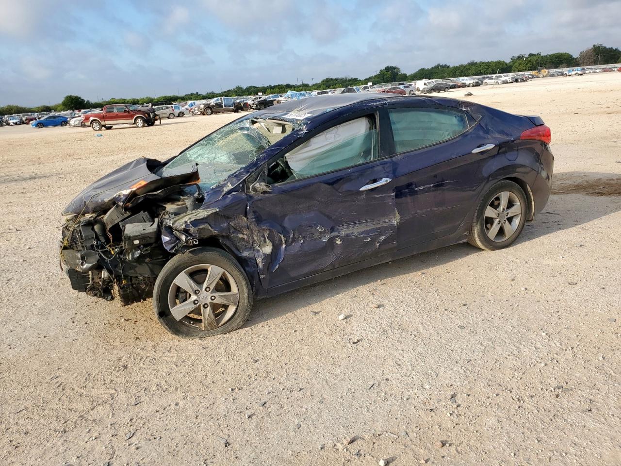 HYUNDAI ELANTRA GLS