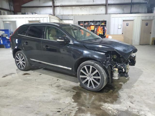 2017 VOLVO XC60 T6 IN YV449MRU1H2217543