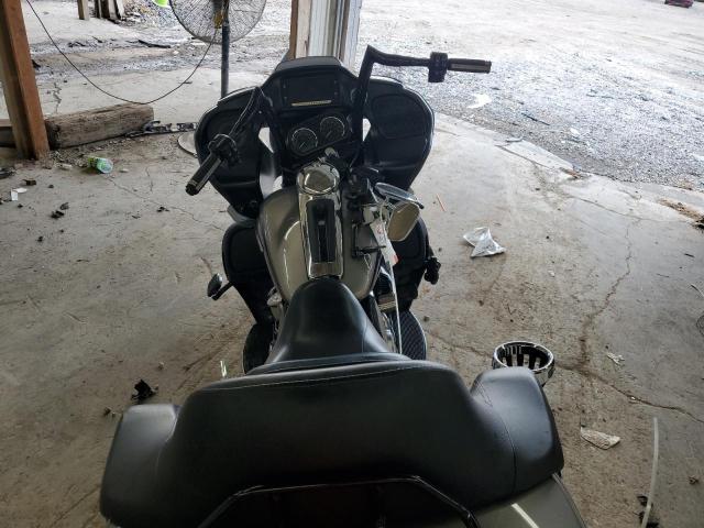 2017 HARLEY-DAVIDSON FLTRU - 1HD1KGD19HB608804