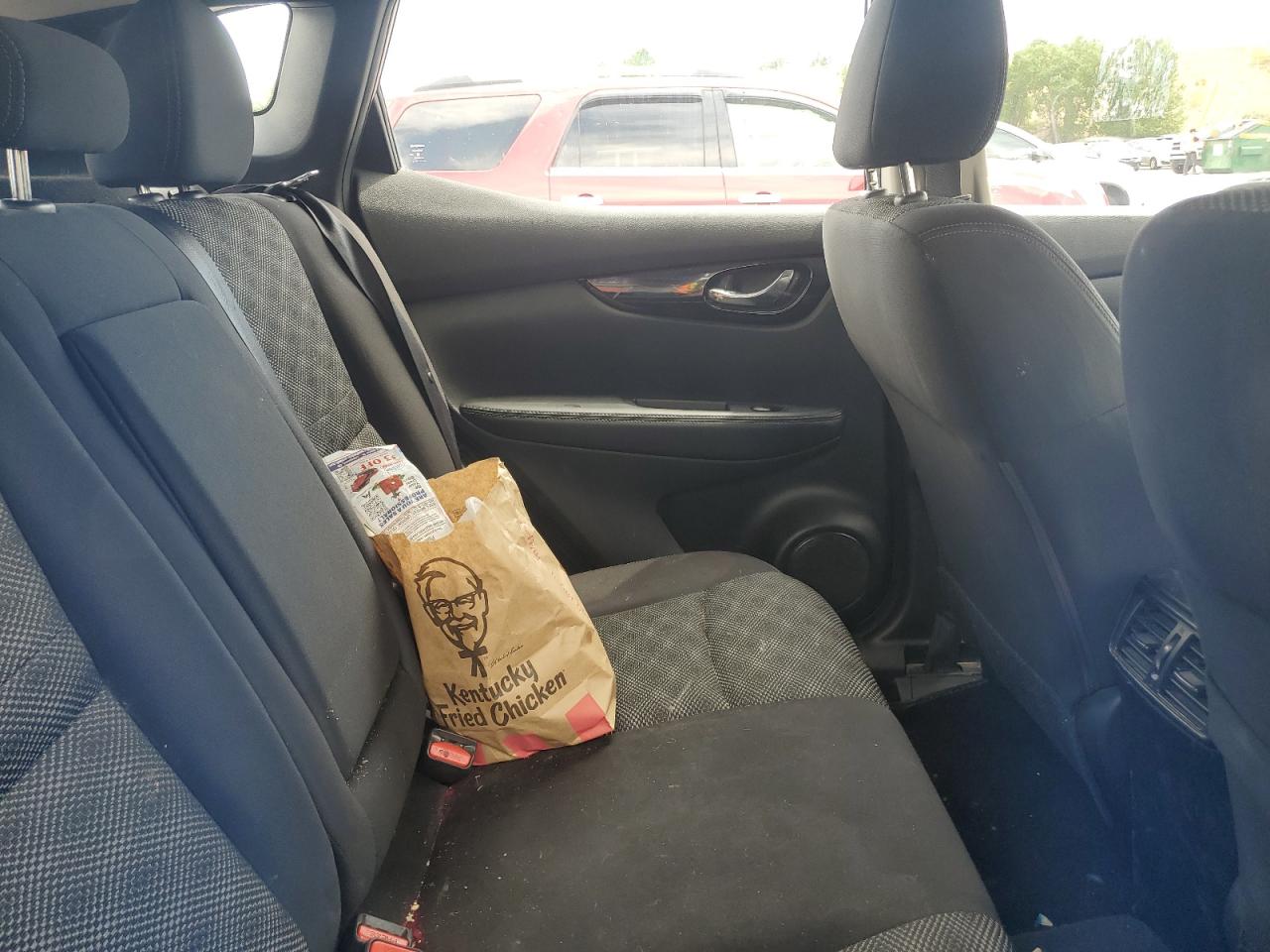 NISSAN ROGUE SPORT S