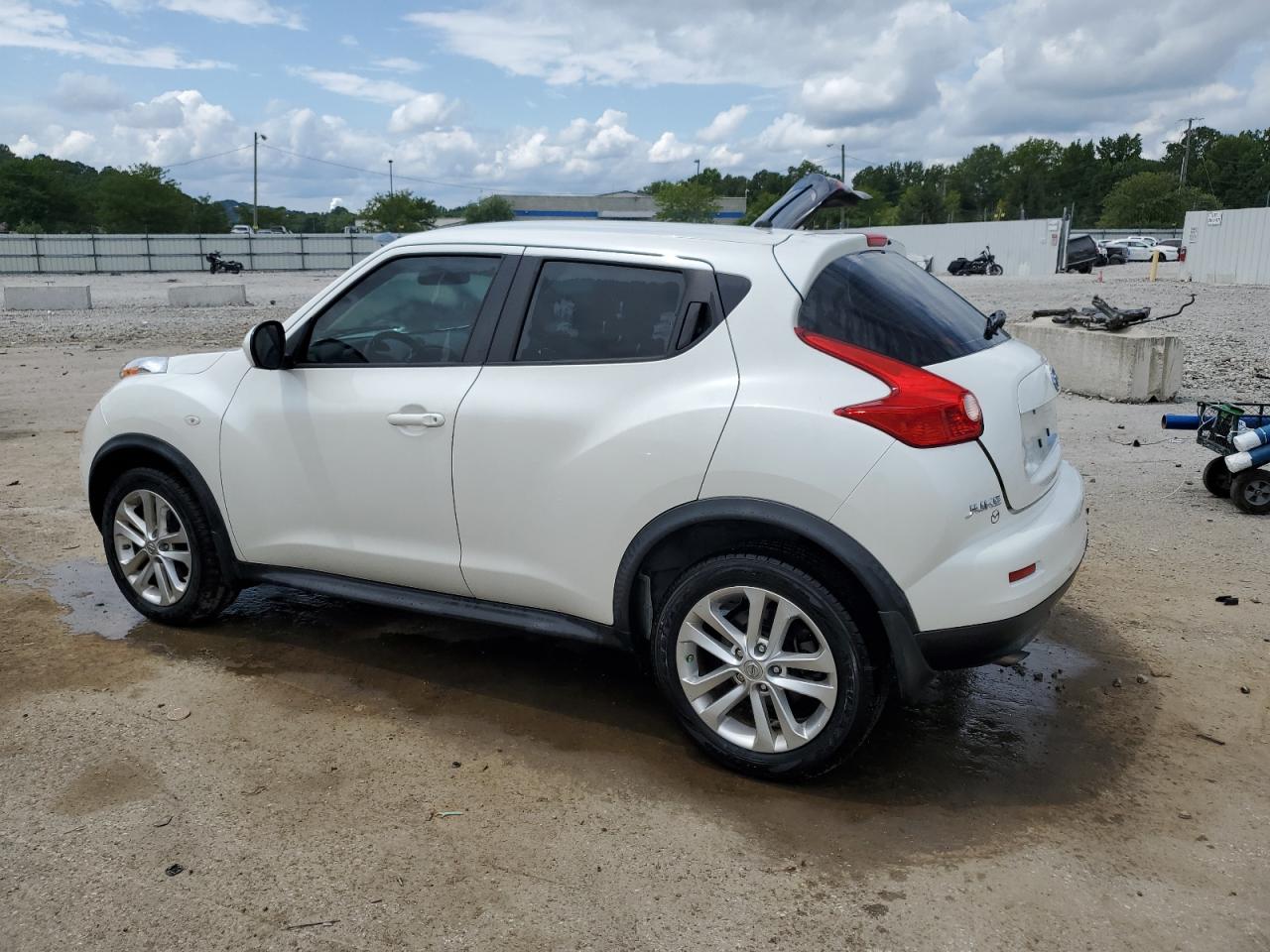 NISSAN JUKE S