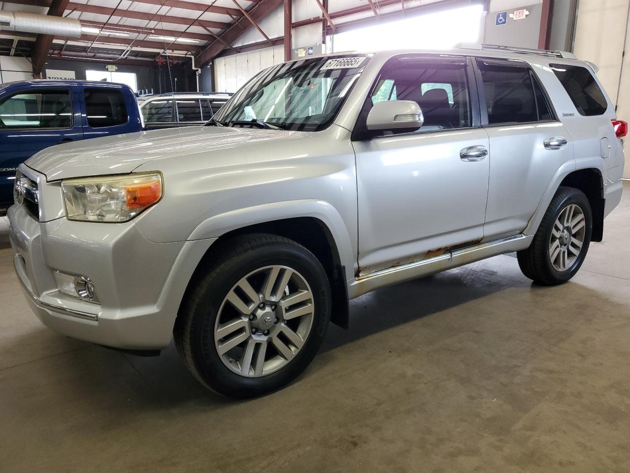 TOYOTA 4RUNNER SR5