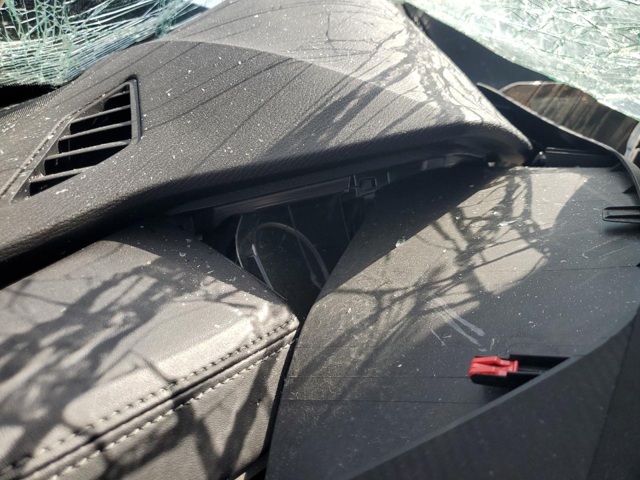 MITSUBISHI OUTLANDER SE