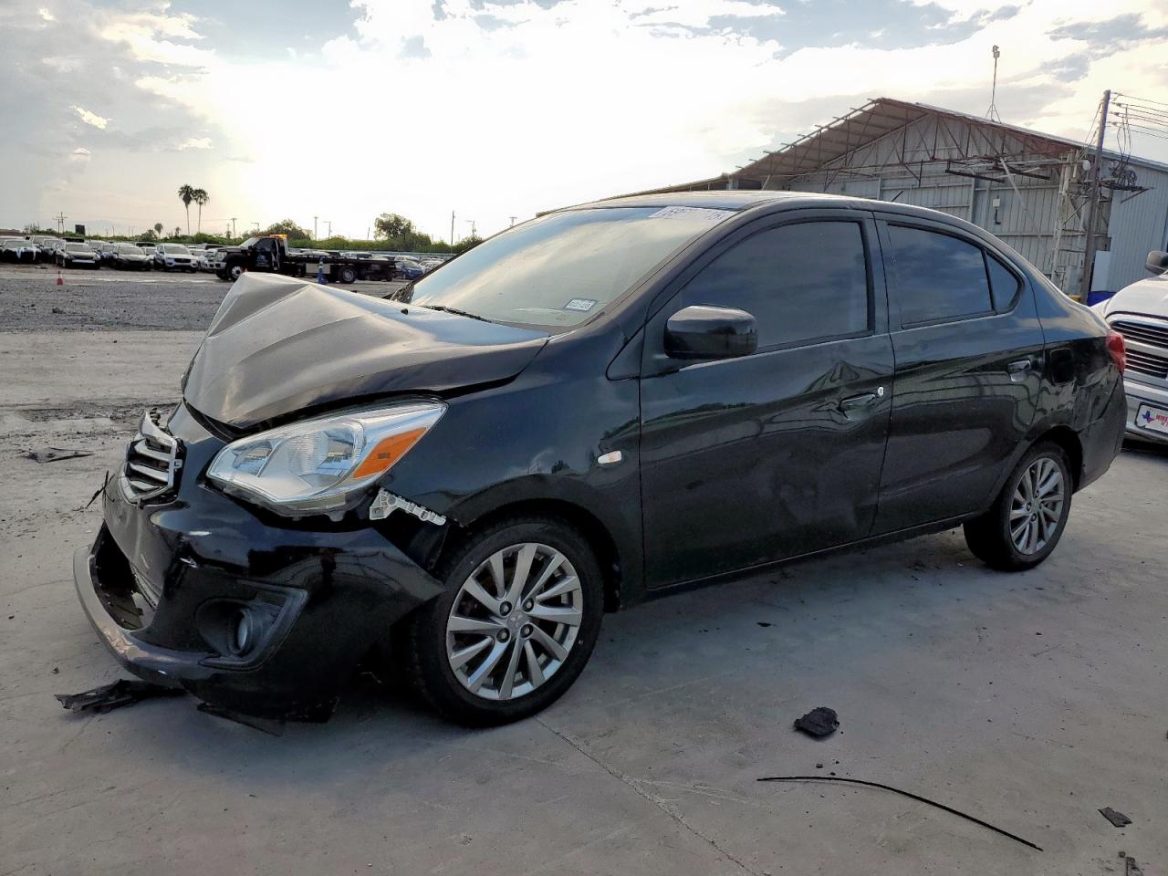 MITSUBISHI MIRAGE G4 ES